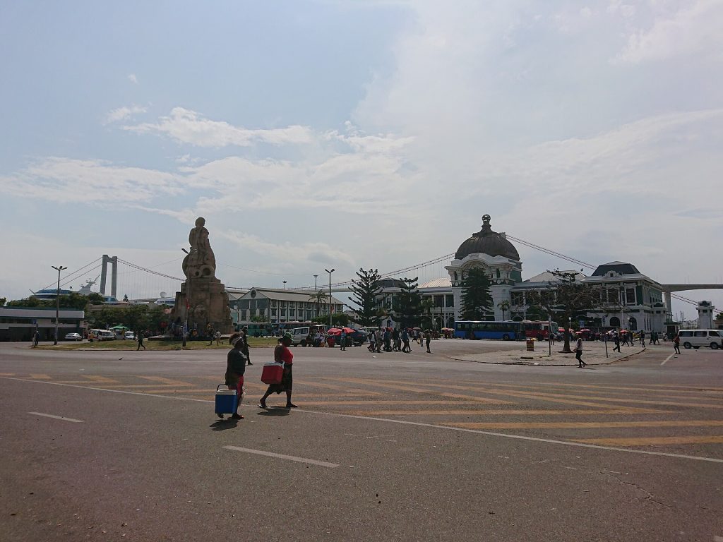 Maputo Railway Station and Praca dos Trabalhadores