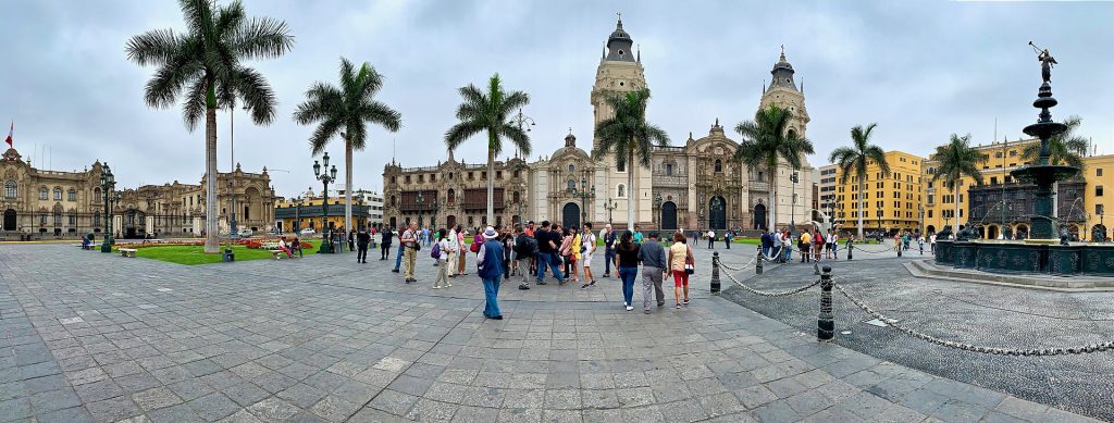 Plaza Mayor Lima pano