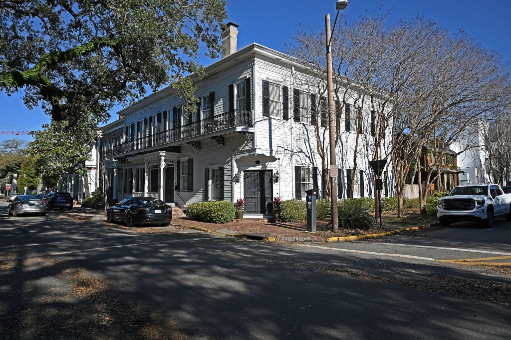 Savannah - 520 East Bryan Street