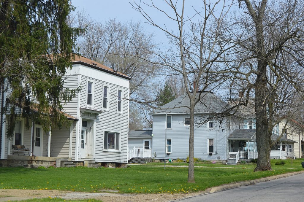 Savannah South Main houses