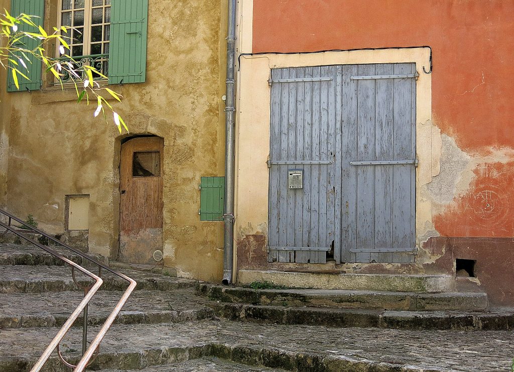 Street corner, Mane, Provence, France - Flickr - Spencer Means