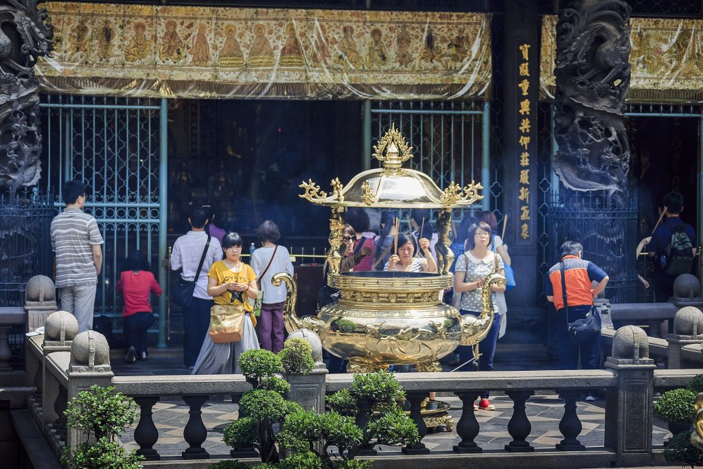 Taipei Taiwan Mengjia-Longshan-Temple-03b