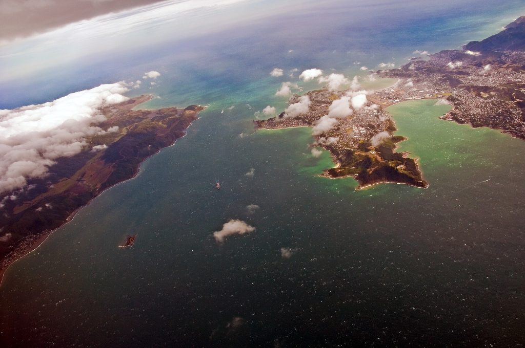 Wellington Harbour entrance and the Miramar Peninsula, New Zealand, 10th. Dec. 2010 - Flickr - PhillipC