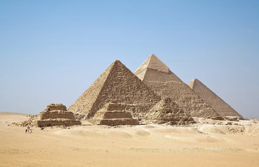 Giza Beyond the Three Pyramids: How to Read an Ancient Landscape