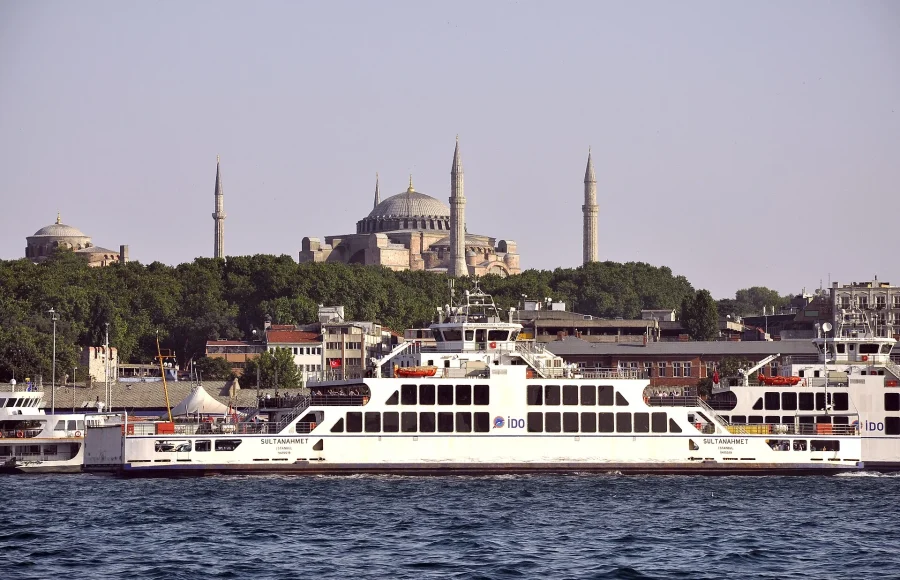 Istanbul by Foot and Ferry: A First Visit with Room to Breathe