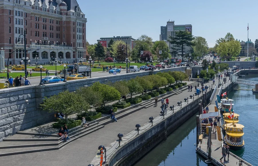 Victoria, British Columbia: Harbour Walks and Garden Time