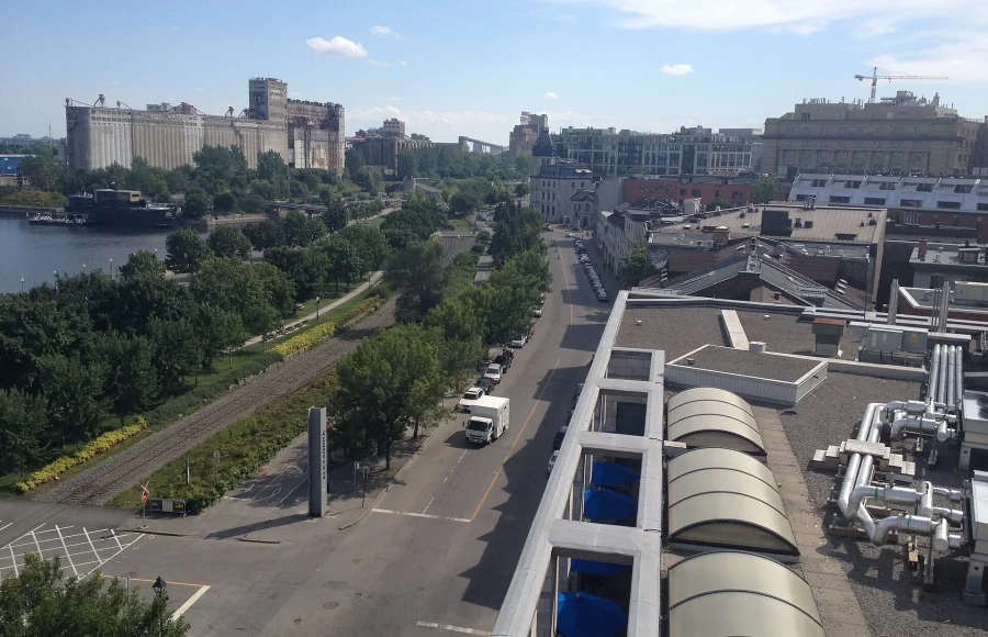 Montréal by Quarter: Old Streets and Contemporary Culture