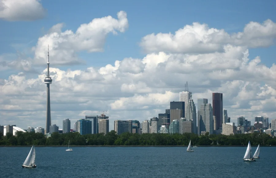 Toronto by Waterfront and Neighborhood: A First-Visit Route