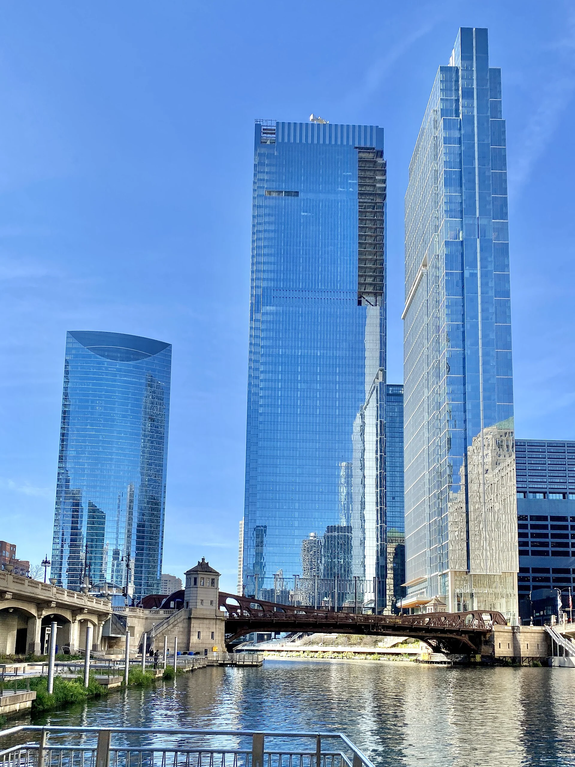 Chicago River and the skyline at Wolf Point