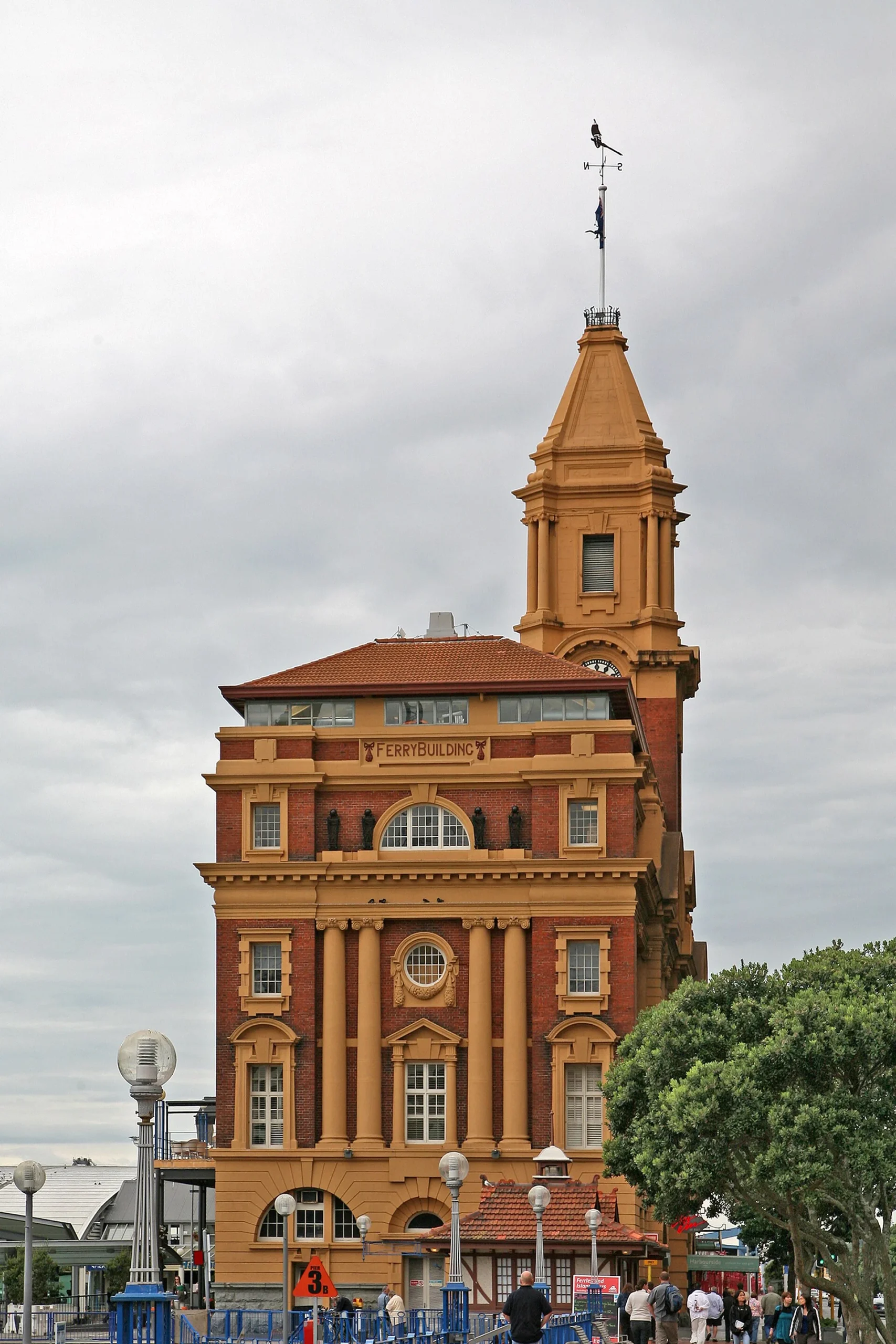.00 3361 Ferry terminal in Auckland (New Zealand)