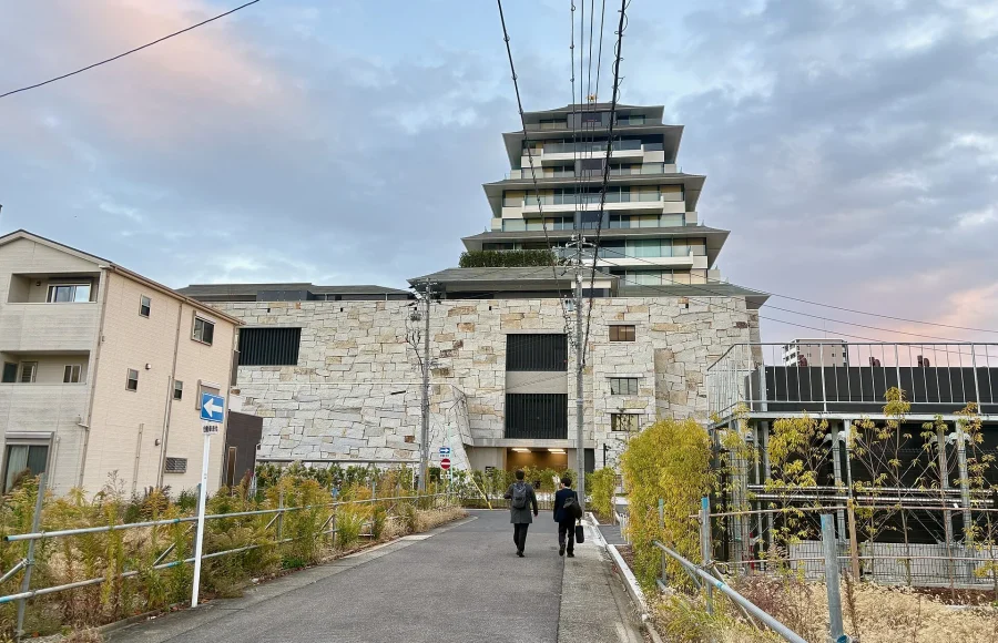 Nagoya Castle and Its Neighborhood: A Heritage-Focused City Stay