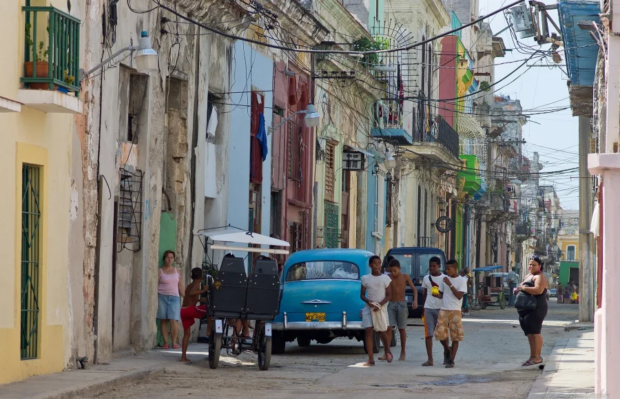 Havana on Foot: Plazas, Fortifications and the City Beyond Old Havana
