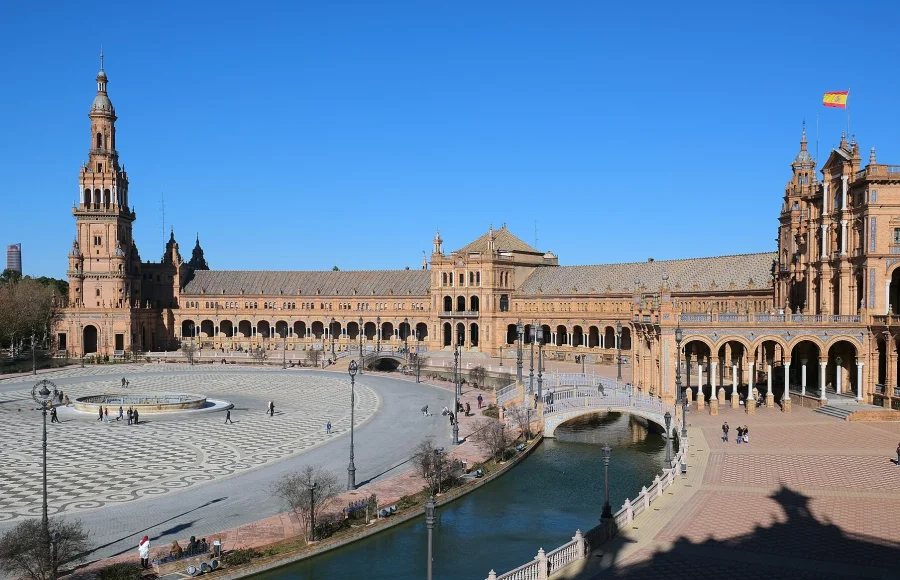 Seville in Two Rhythms: Monuments and Everyday Andalusian Life
