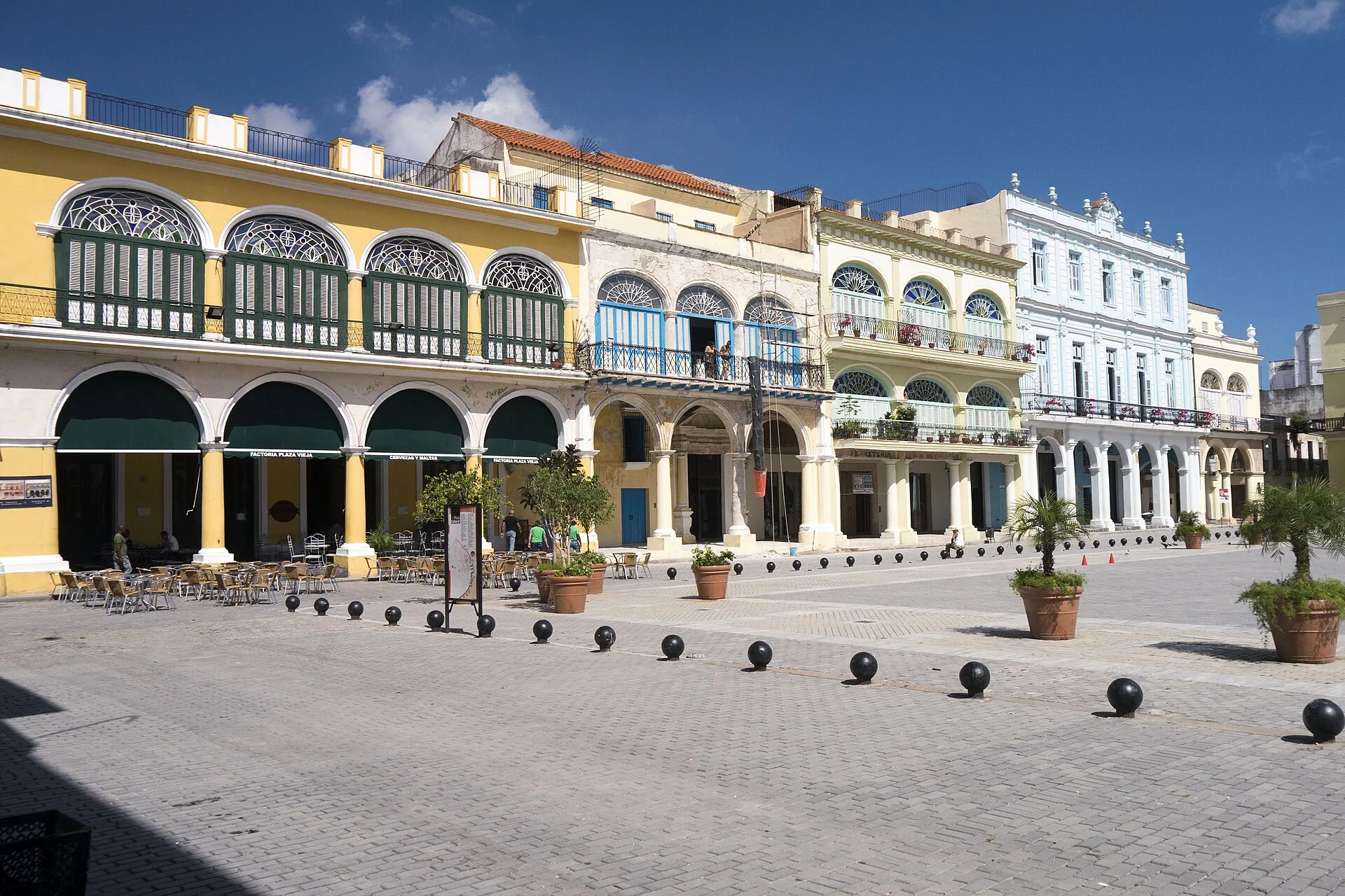 Plaza Vieja, Havana
